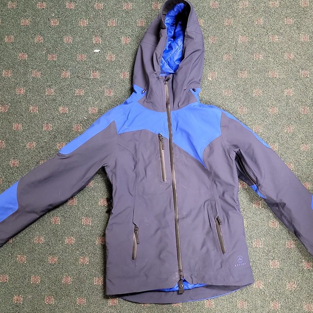Aether Fall Line 2 Jacket Men's Small GoreTex Ski Jacket - Used only one season